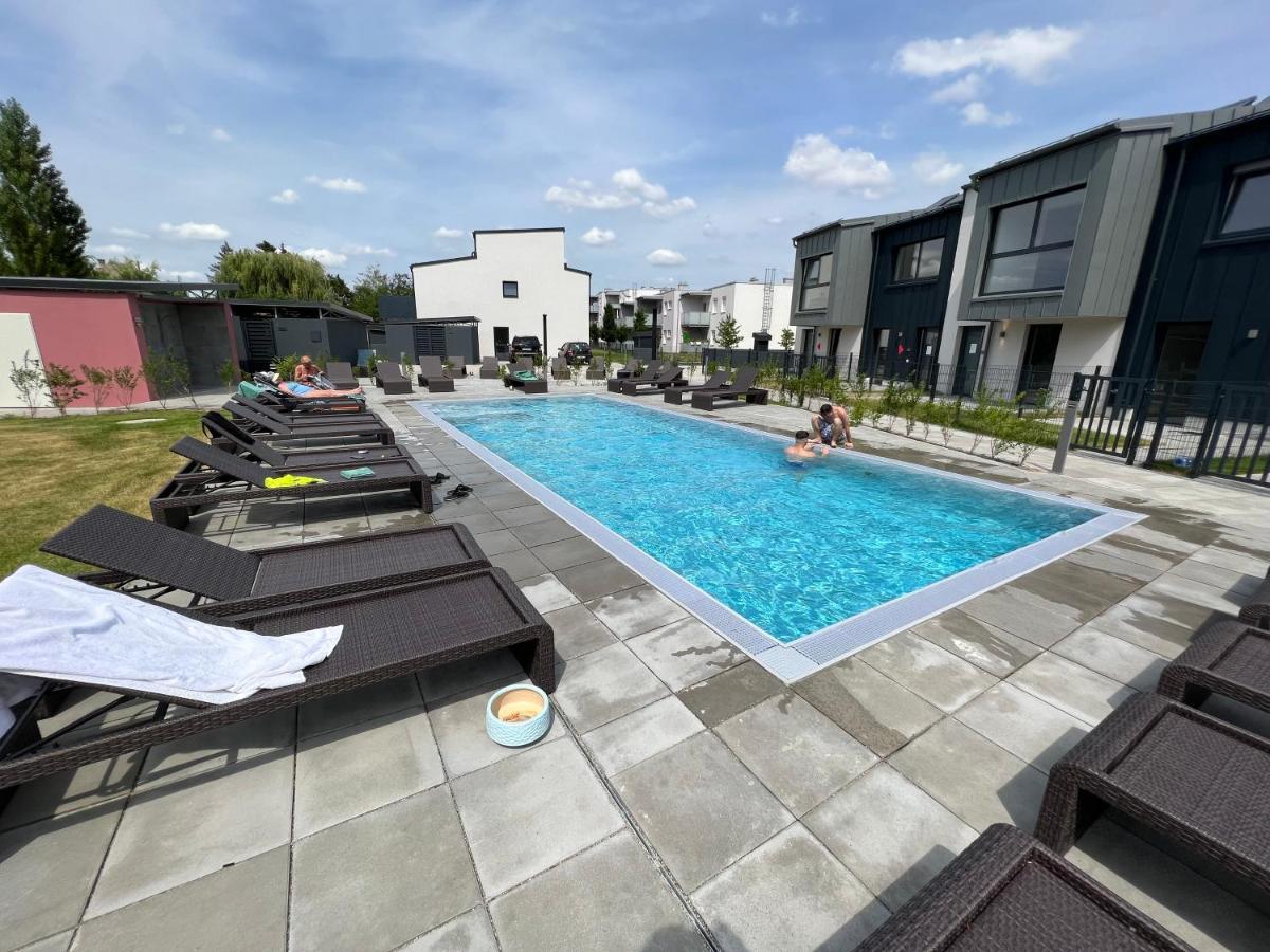 25H Spa-Residenz Best Sleep Privat Garden & Pools Neusiedl am See Ngoại thất bức ảnh